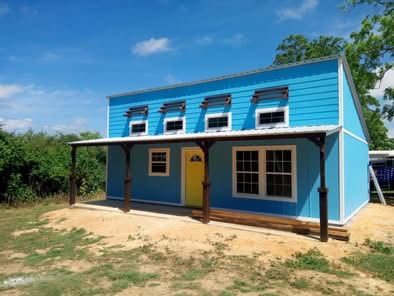 Atmore House: 704 W Sunset