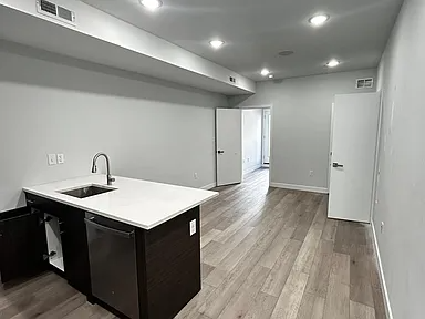 Philadelphia Apartment: 2218 N Marshall St