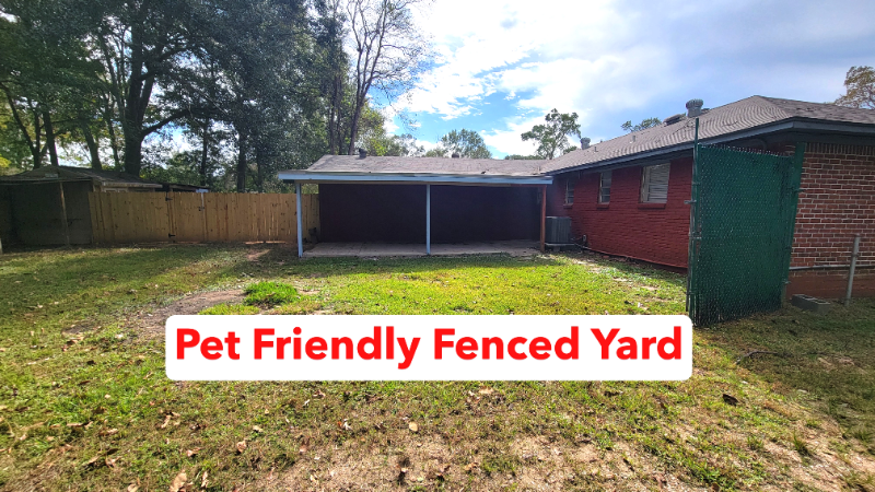 Conroe House: 2100 Hill Top Court