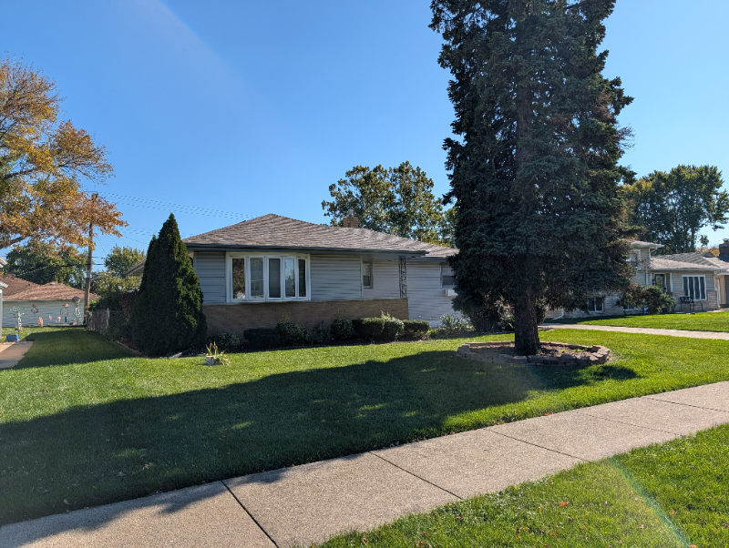 Munster House: 7843 Jackson Ave., Munster, IN 46321