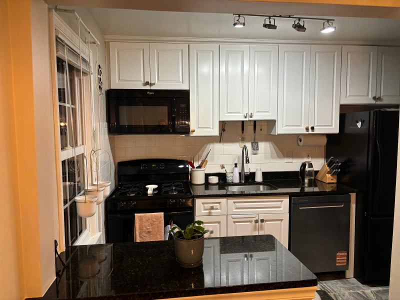 Alexandria Condo: 6610 Potomac Avenue