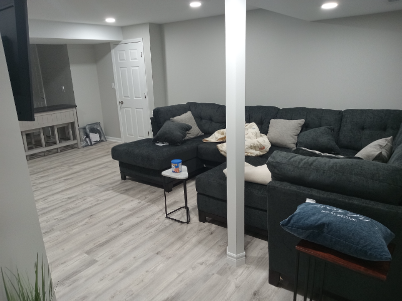 Oswego Condo: 609 South Avon Court