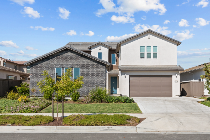 Sacramento House: 5625 Alloway St