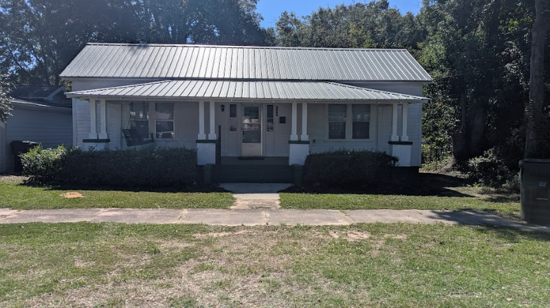 DeFuniak Springs House: 112 East Orange Ave