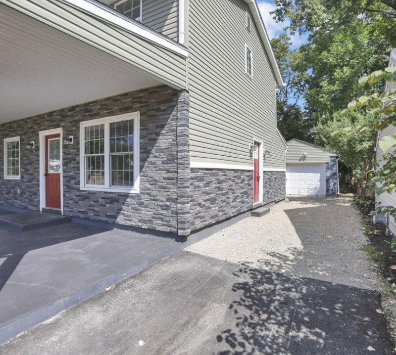 Columbus House: 2040 Margaret ave