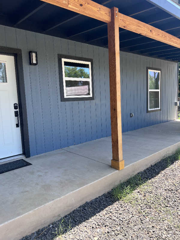 kerrville House: 404 scott st