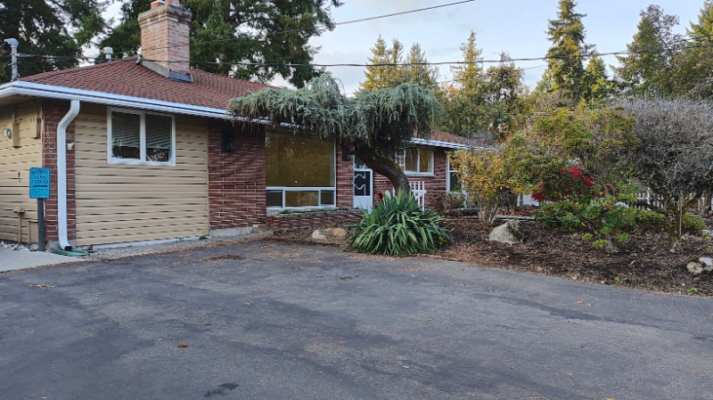 lynnwood House: 18820 51ST PL W