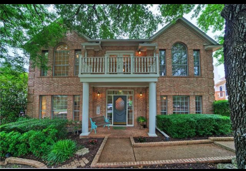 Austin House: 3913 Caney Creek Road