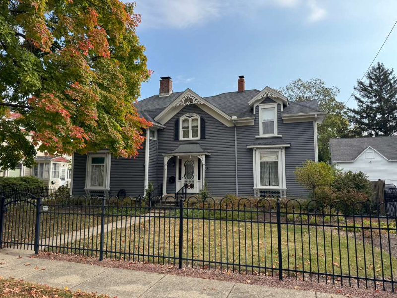 Belvidere House: 1004 pearl st