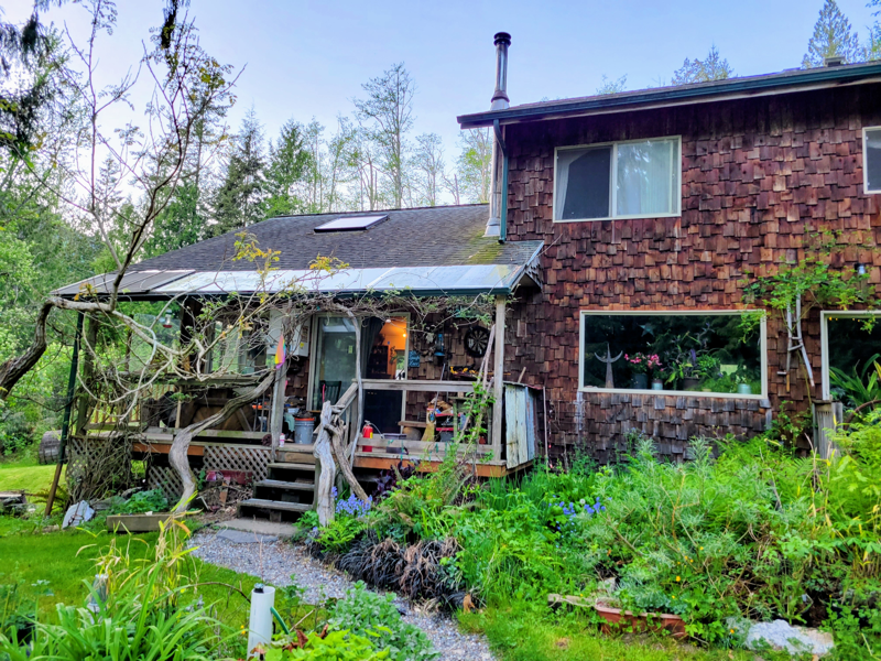 Bow House: 1310 Oyster Creek ln