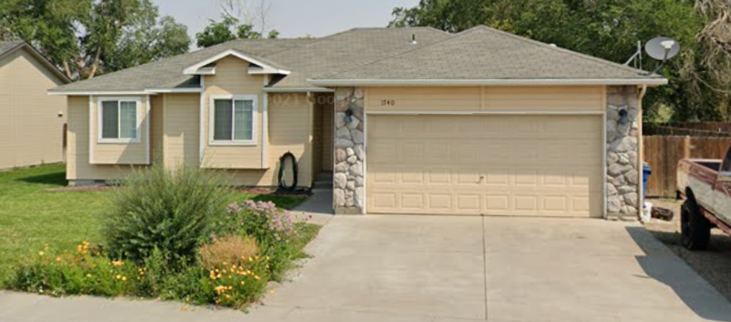 Mountain Home House: 1740 Peregrine Dr