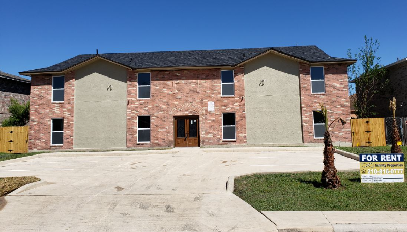 San Antonio Multiplex: 7576 windsor oaks