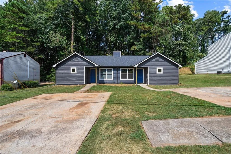 Marietta Multiplex: 176 Timber Creek Ln SW