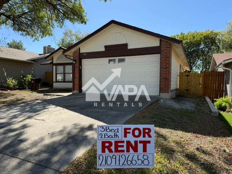 San Antonio House: 7916 Pepper Trail