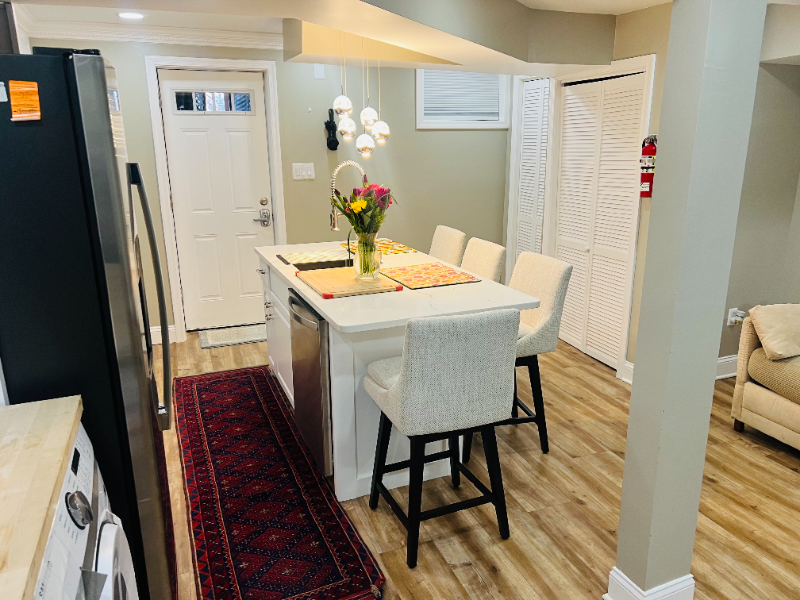 Washington Condo: 1028 Crittenden St NE