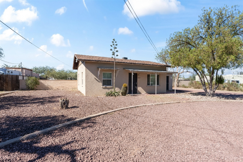 Tucson House: 3833 N Tyndall Ave