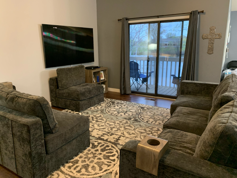 LITTLE CANADA Townhome: 5 ROUND LAKE TRL