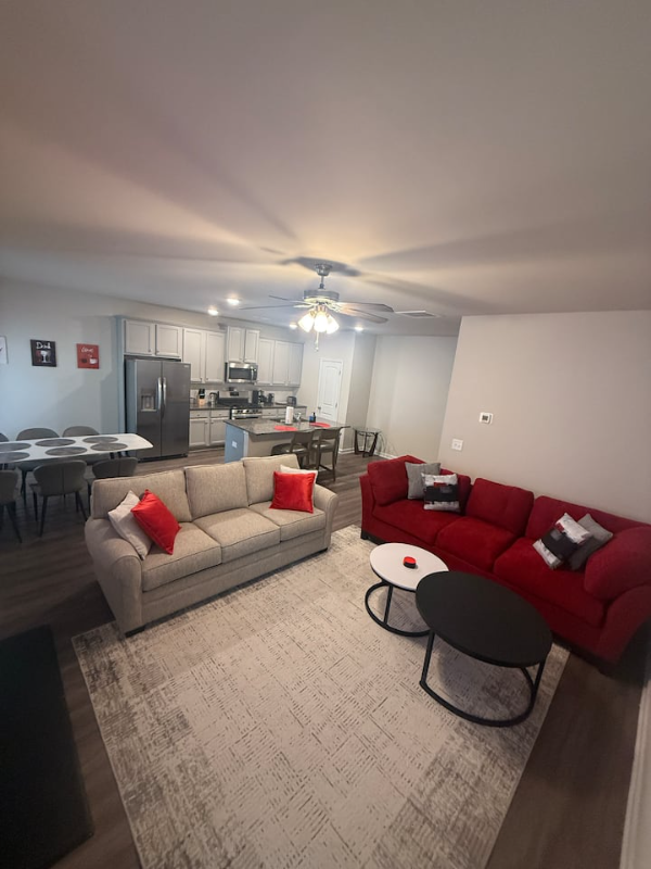 Winder House: 281 Turtle Creek Drive