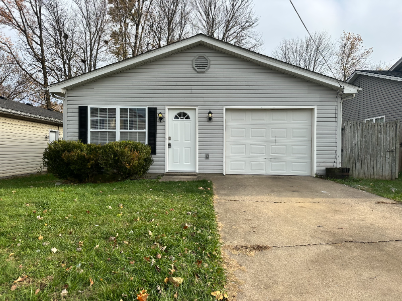 New Albany House: 3906 Dunbar Ave