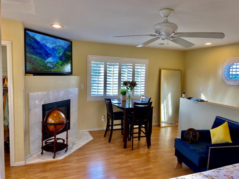 N Inglewood Other: 1436 La Tijera blvd