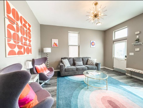 Covington Apartment: 805-2 Scott Street