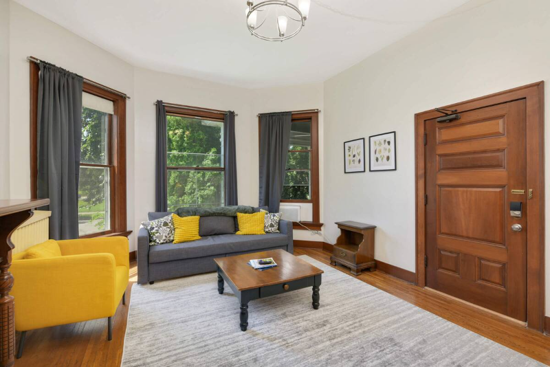 Saint Paul Apartment: 196 Mounds Blvd