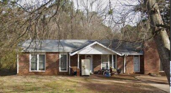 Douglasville House: 6543 bay street
