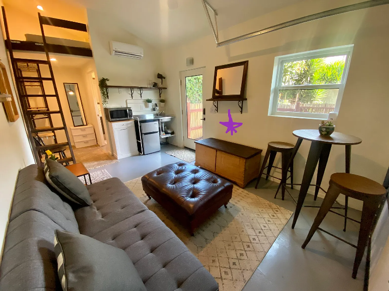 Ventura House: 71 Comstock Drive