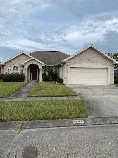 Violet House: 3104 Moss Lane