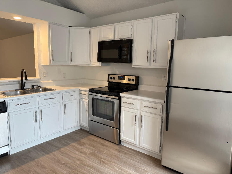 Bedford House: 1156 High Point Rd