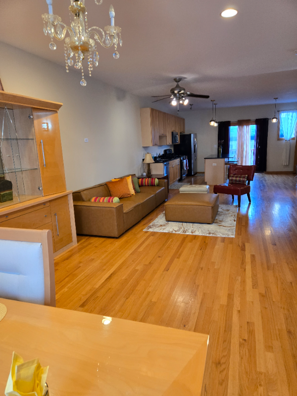 Chicago Townhome: 468 E 42nd St