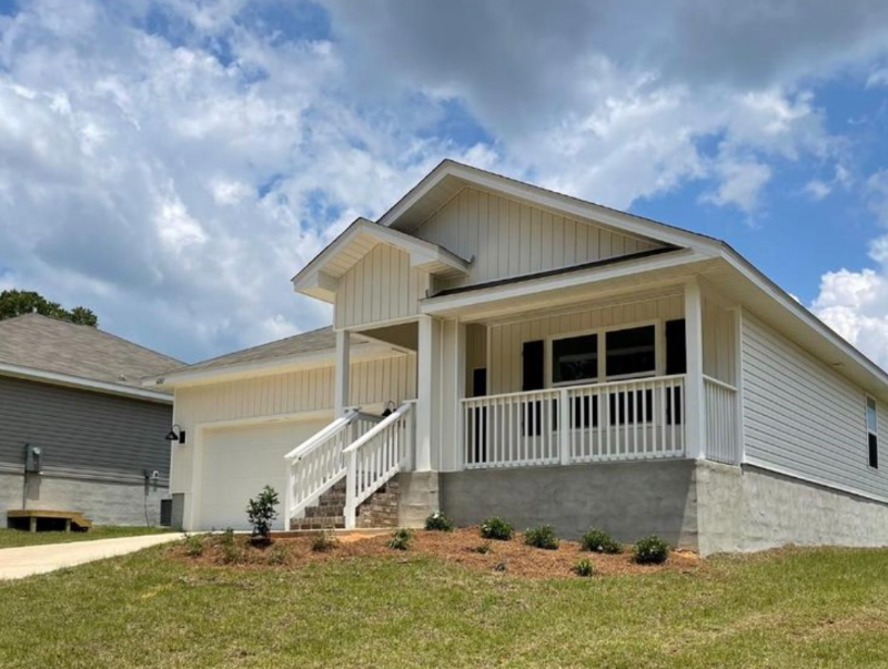Pensacola House: 6087 Unbridled Loop