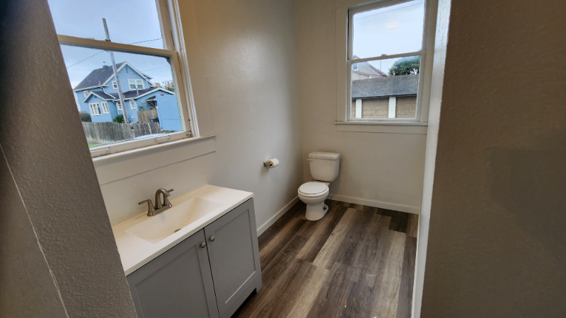Eureka Apartment: 815 G St