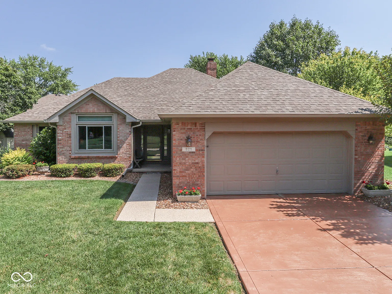 Greenwood House: 825 Bayside Dr