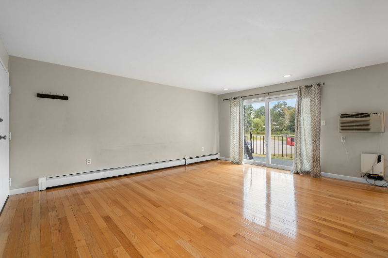 North Andover Condo: 28 Fernview Ave