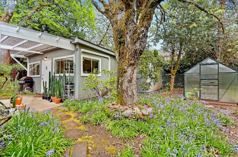 PORTLAND House: 3450 SW 87TH AVE