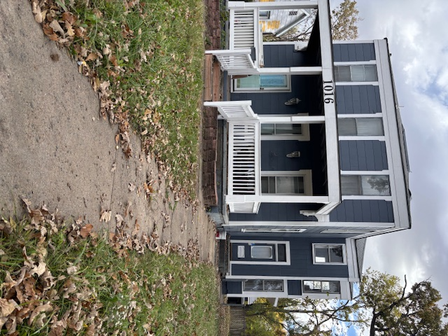 Topeka House: 1016 NE Quincy St