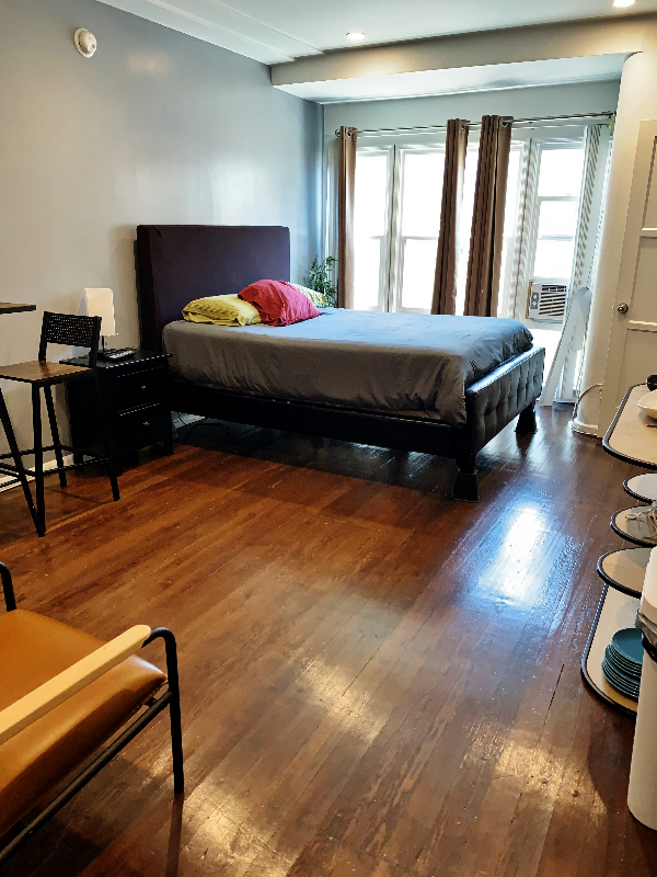 los angeles Apartment: 1781 orchid ave