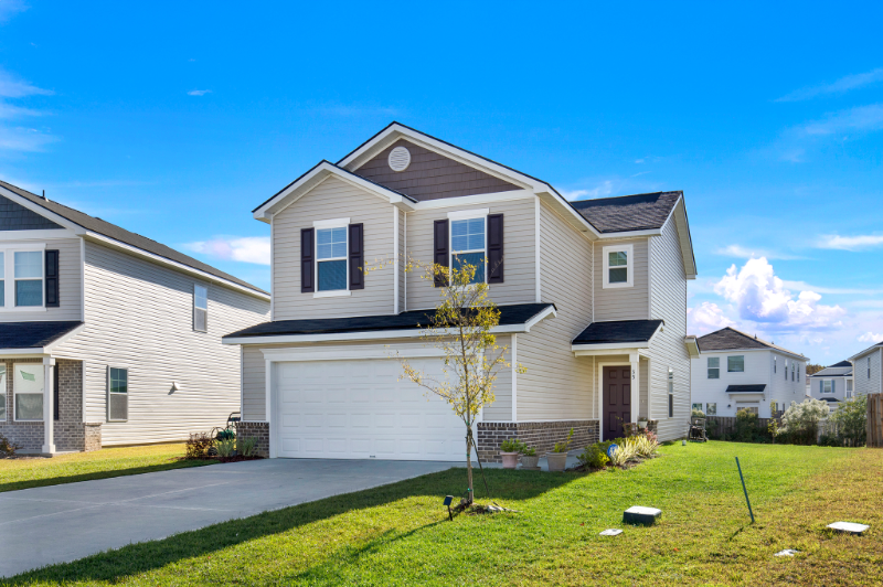 Savannah House: 35 Stetson Drive