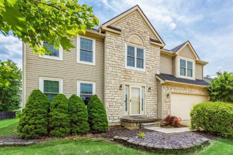 Lewis Center House: 2298 Maxwell Ave