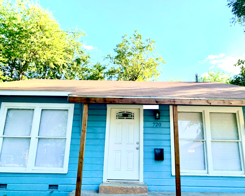 San Antonio House: 720 Menchaca St.