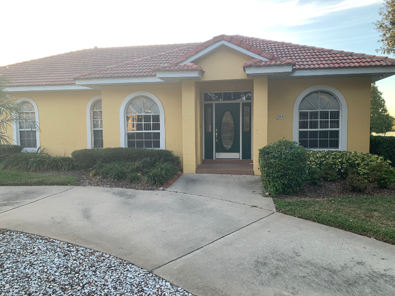 Winter haven House: 205 lake region blvd south