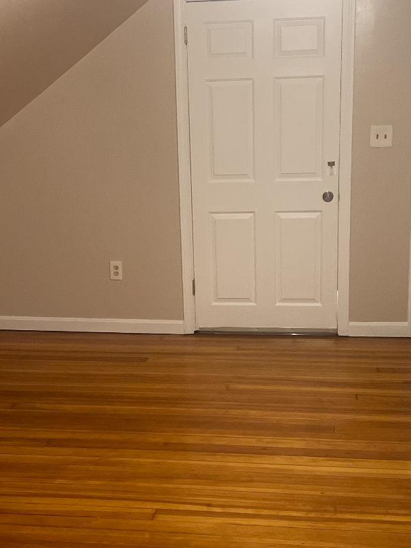 Lowell House: 10 Osgood Ave