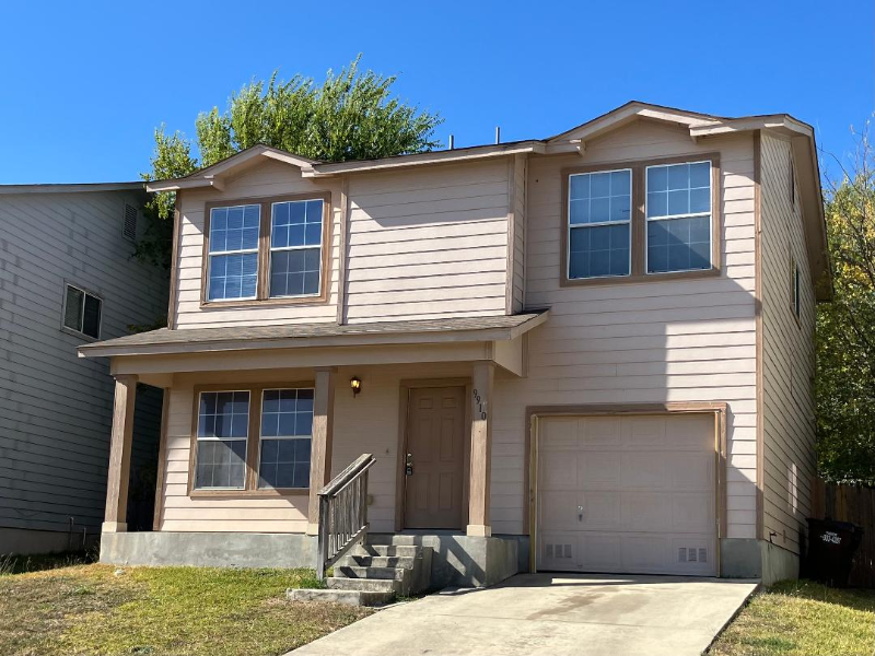 San Antonio House: 9910 Amber Ledge