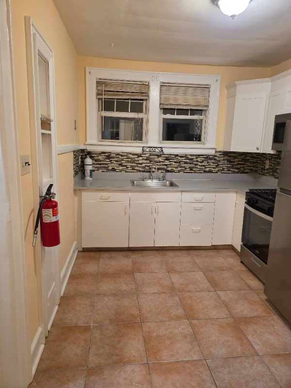 Bloomfield Multiplex: 12 Gillespie Rd