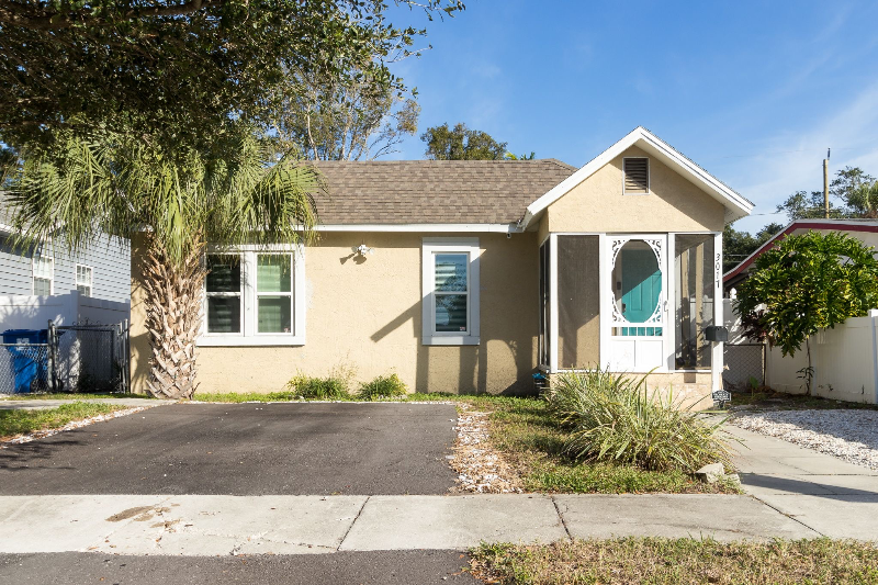 Saint Petersburg House: 3017 Freemont Ter S.