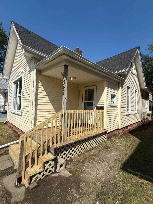 Toledo House: 347 Parker Ave