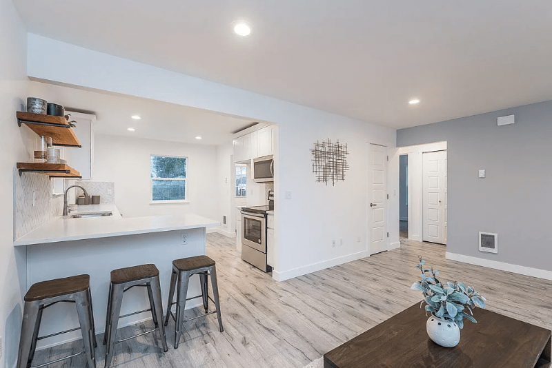 Tacoma House: 1018 E 56th Street