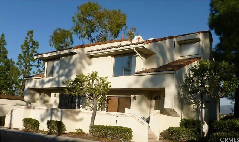 MISSION VIEJO Townhome: 21834 Mirador