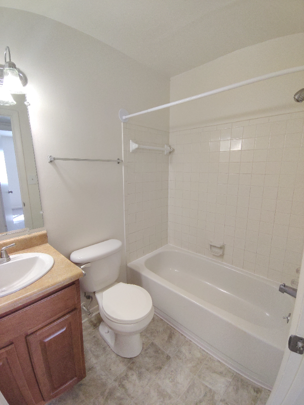 Lynchburg Apartment: 600 Reusens Road